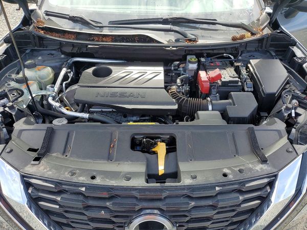 2023 NISSAN ROGUE SV — Engine bay