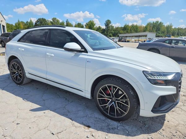 2021 AUDI Q8