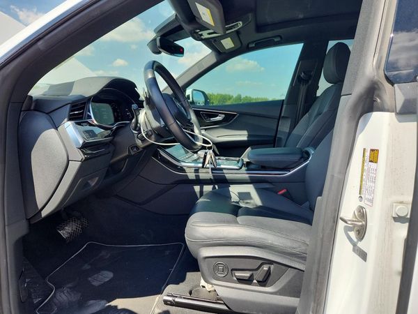 2021 AUDI Q8