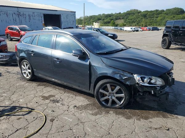 2016 VOLVO V60