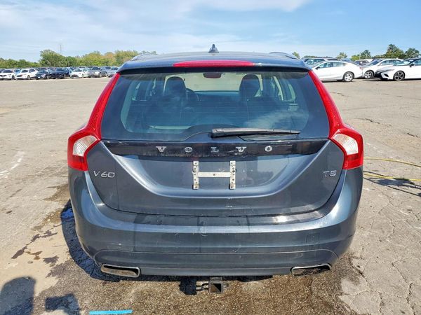 2016 VOLVO V60