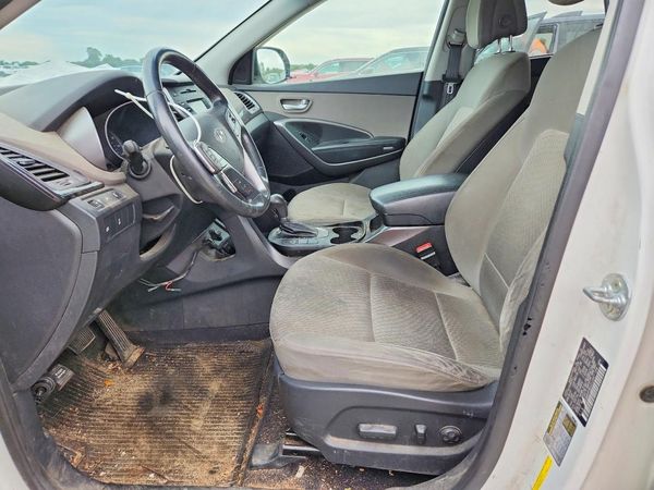 2013 HYUNDAI SANTA FE GL — DENT