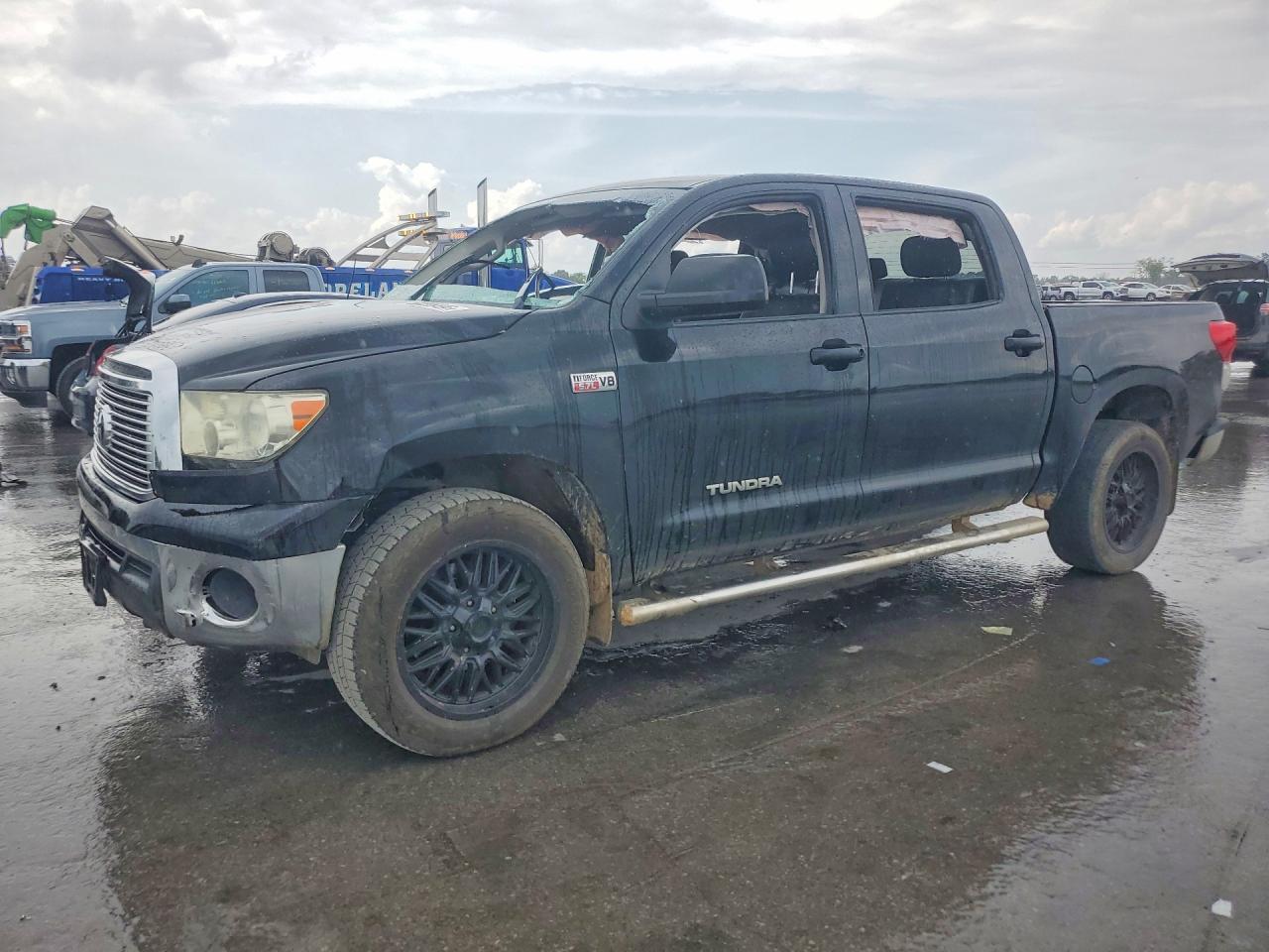 2013 TOYOTA TUNDRA SR5