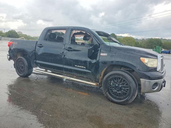 2013 TOYOTA TUNDRA SR5