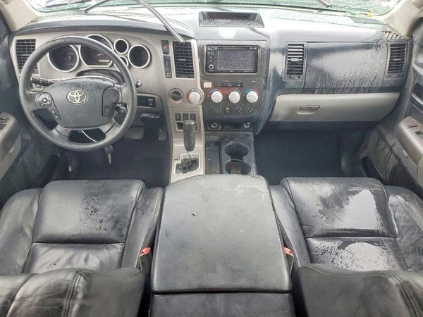 2013 TOYOTA TUNDRA SR5
