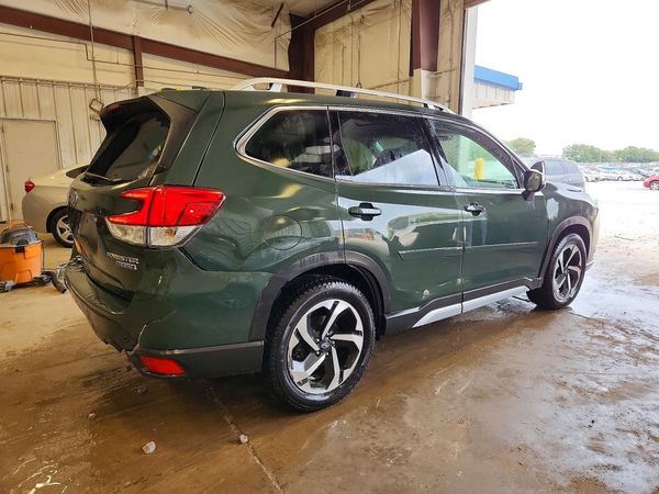 2023 SUBARU FORESTER