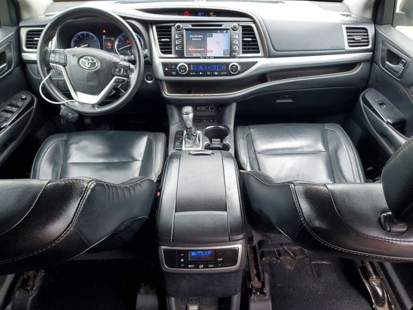 2018 TOYOTA HIGHLANDER SE/XLE