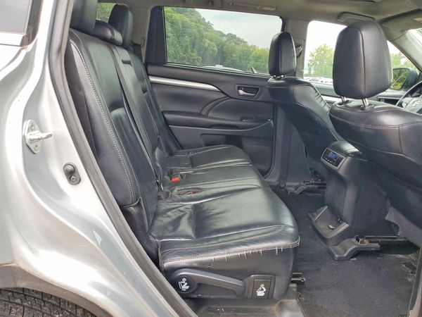 2018 TOYOTA HIGHLANDER SE/XLE