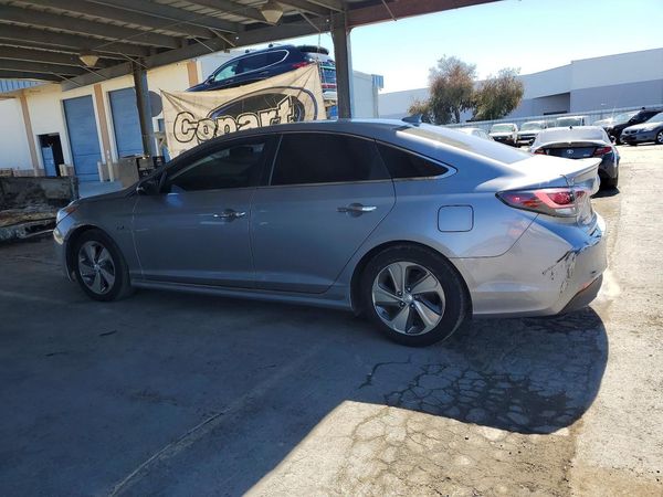 2016 HYUNDAI SONATA GLS (Middle)