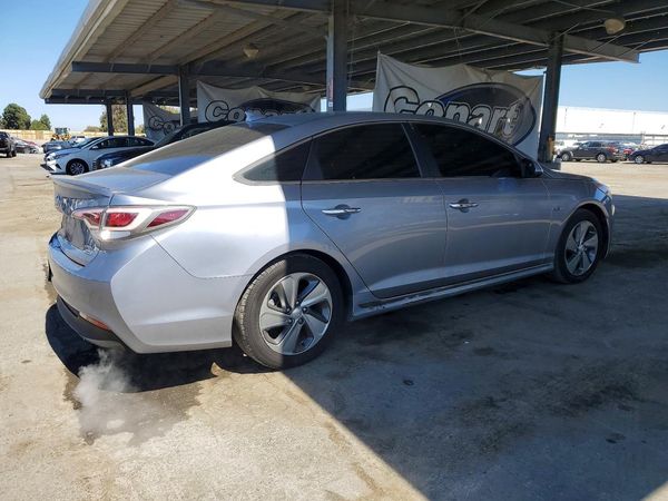 2016 HYUNDAI SONATA GLS (Middle)