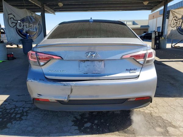 2016 HYUNDAI SONATA GLS (Middle)