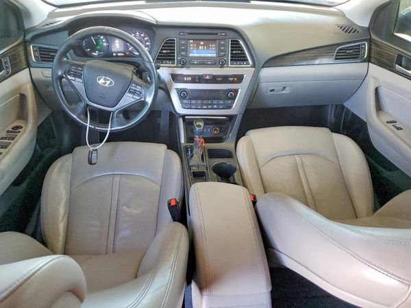 2016 HYUNDAI SONATA GLS (Middle)