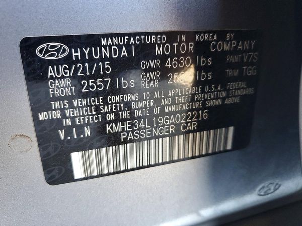 2016 HYUNDAI SONATA GLS (Middle)