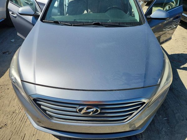 2016 HYUNDAI SONATA — Engine bay