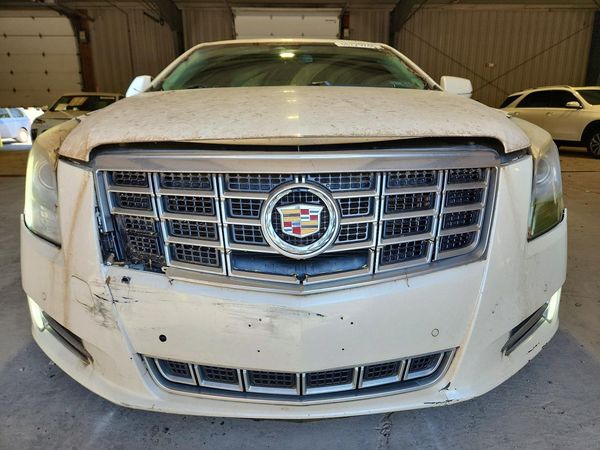 2014 CADILLAC XTS Luxury
