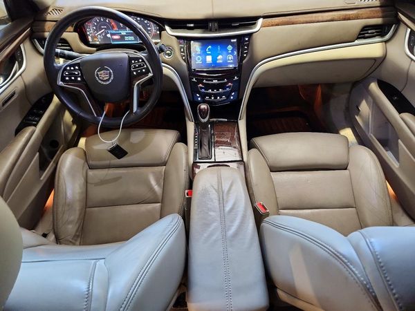 2014 CADILLAC XTS Luxury