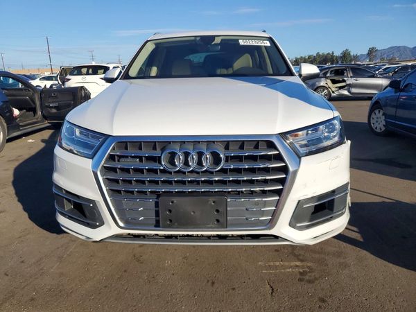 2018 AUDI Q7 quattro Premium