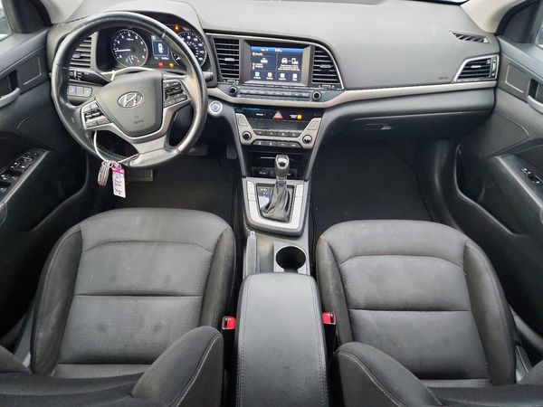 2017 HYUNDAI ELANTRA