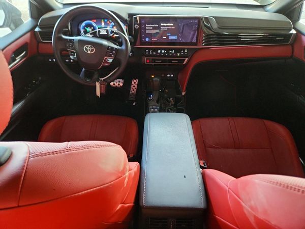 2025 TOYOTA CAMRY