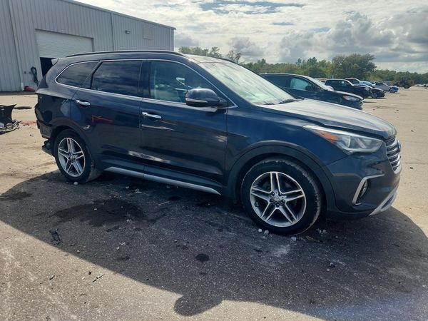 2017 HYUNDAI SANTA FE — Passenger 3/4
