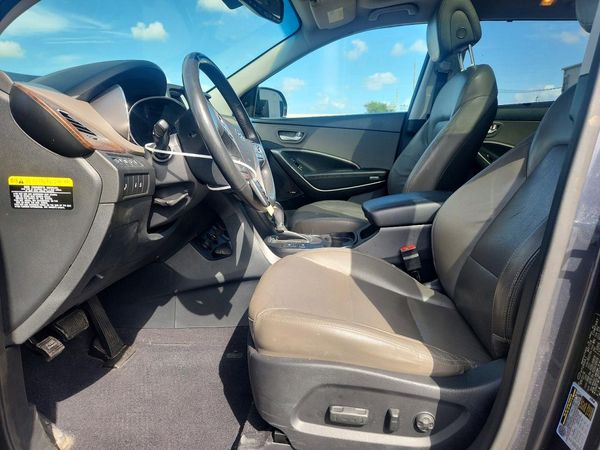 2017 HYUNDAI SANTA FE — DENT
