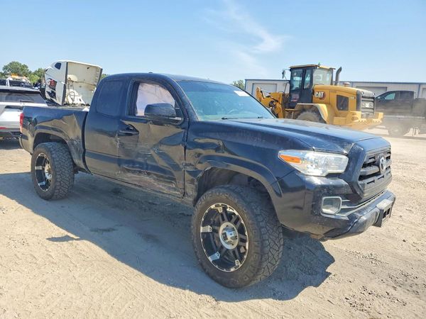 2017 TOYOTA TACOMA