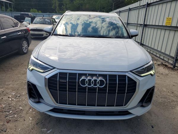 2022 AUDI Q3