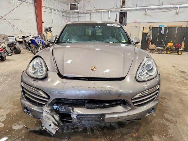 2012 PORSCHE CAYENNE
