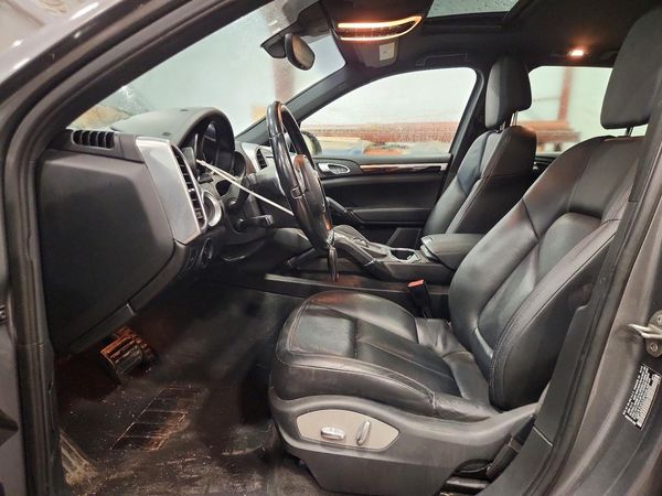 2012 PORSCHE CAYENNE