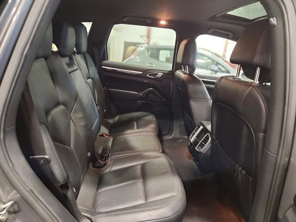 2012 PORSCHE CAYENNE