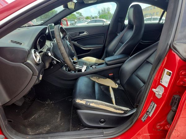 2015 MERCEDES-BENZ CLA CLA250 — DENT