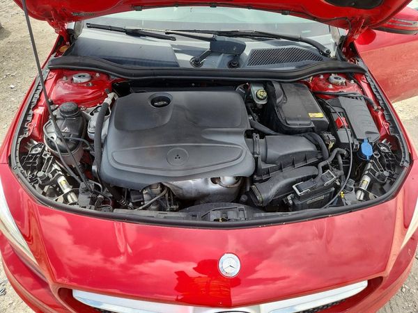2015 MERCEDES-BENZ CLA CLA250 — Engine bay