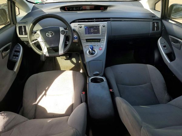 2015 TOYOTA PRIUS