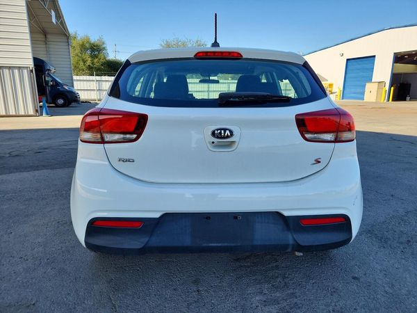 2020 KIA RIO 5-DOOR LX, S