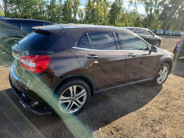 2018 MERCEDES-BENZ GLA GLA250-4M