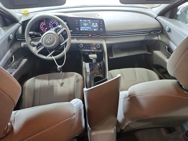 2021 HYUNDAI ELANTRA SEL