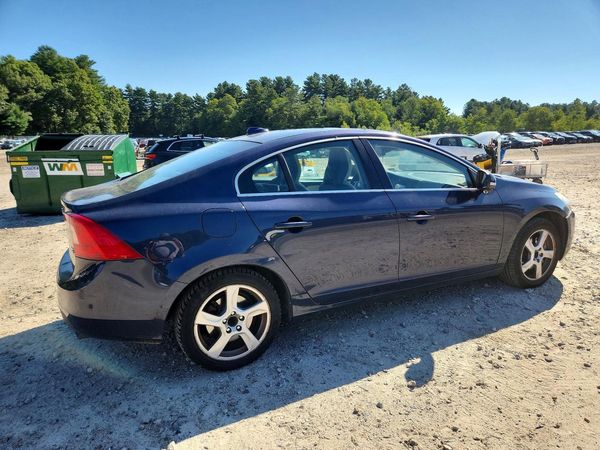2012 VOLVO S60