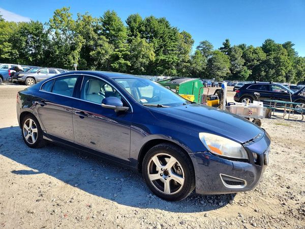 2012 VOLVO S60
