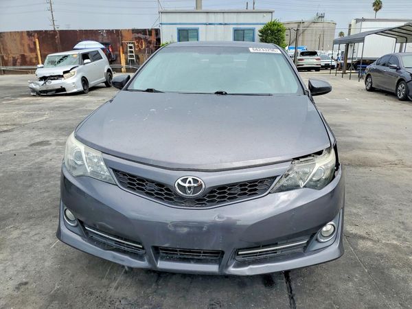 2014 TOYOTA CAMRY