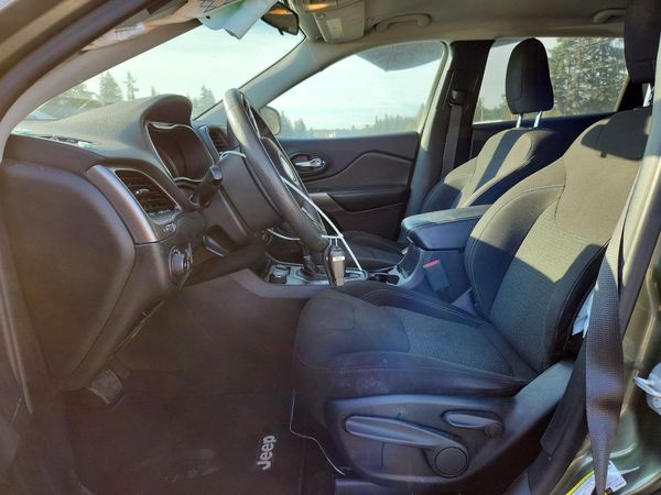2019 JEEP CHEROKEE