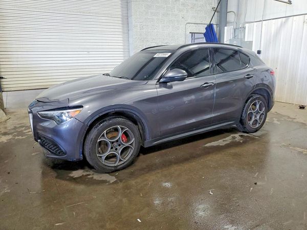 2018 ALFA ROMEO STELVIO