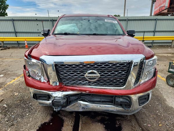 2018 NISSAN TITAN