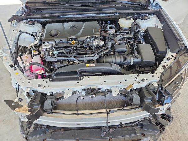 2025 TOYOTA CAMRY — Engine bay