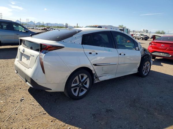 2017 TOYOTA PRIUS