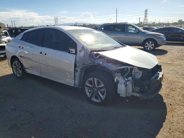 2017 TOYOTA PRIUS