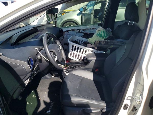 2017 TOYOTA PRIUS