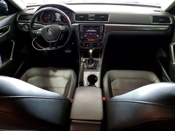 2018 VOLKSWAGEN PASSAT SE, SE w/ Technology