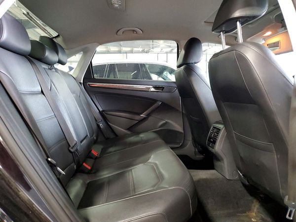 2018 VOLKSWAGEN PASSAT SE, SE w/ Technology