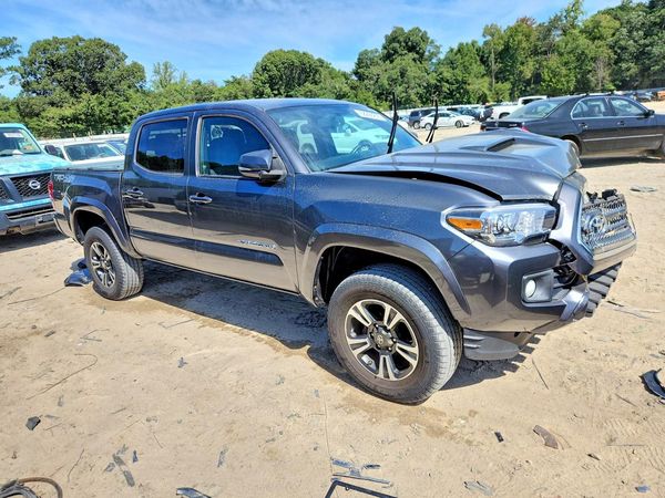 2017 TOYOTA TACOMA