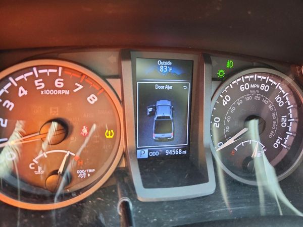 2017 TOYOTA TACOMA